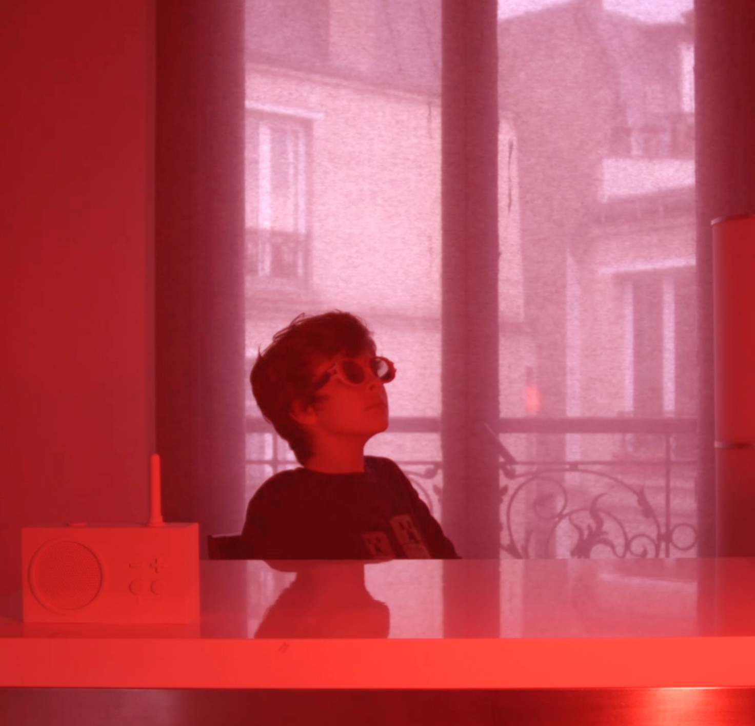 Hind R. Boukli Hind Boukli Réalisatrice Directrice de la photographie Scénographe